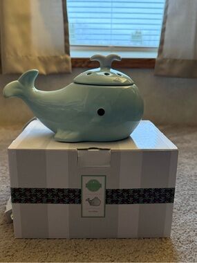 Scentsy Blue Nautical Whale Wax Warmer - Plug In